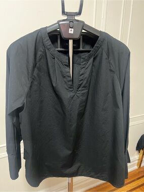 Banana republic black  V-Neck Long Sleeve Blouse